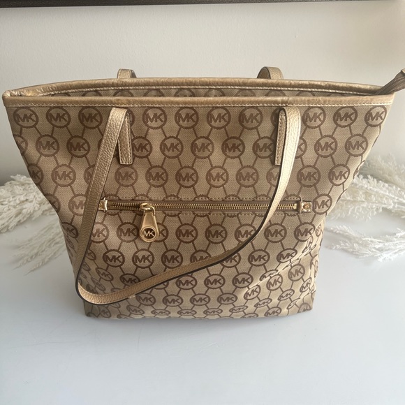 Michael Kors Logo Print Large Tote Bag - Picture 2 of 7